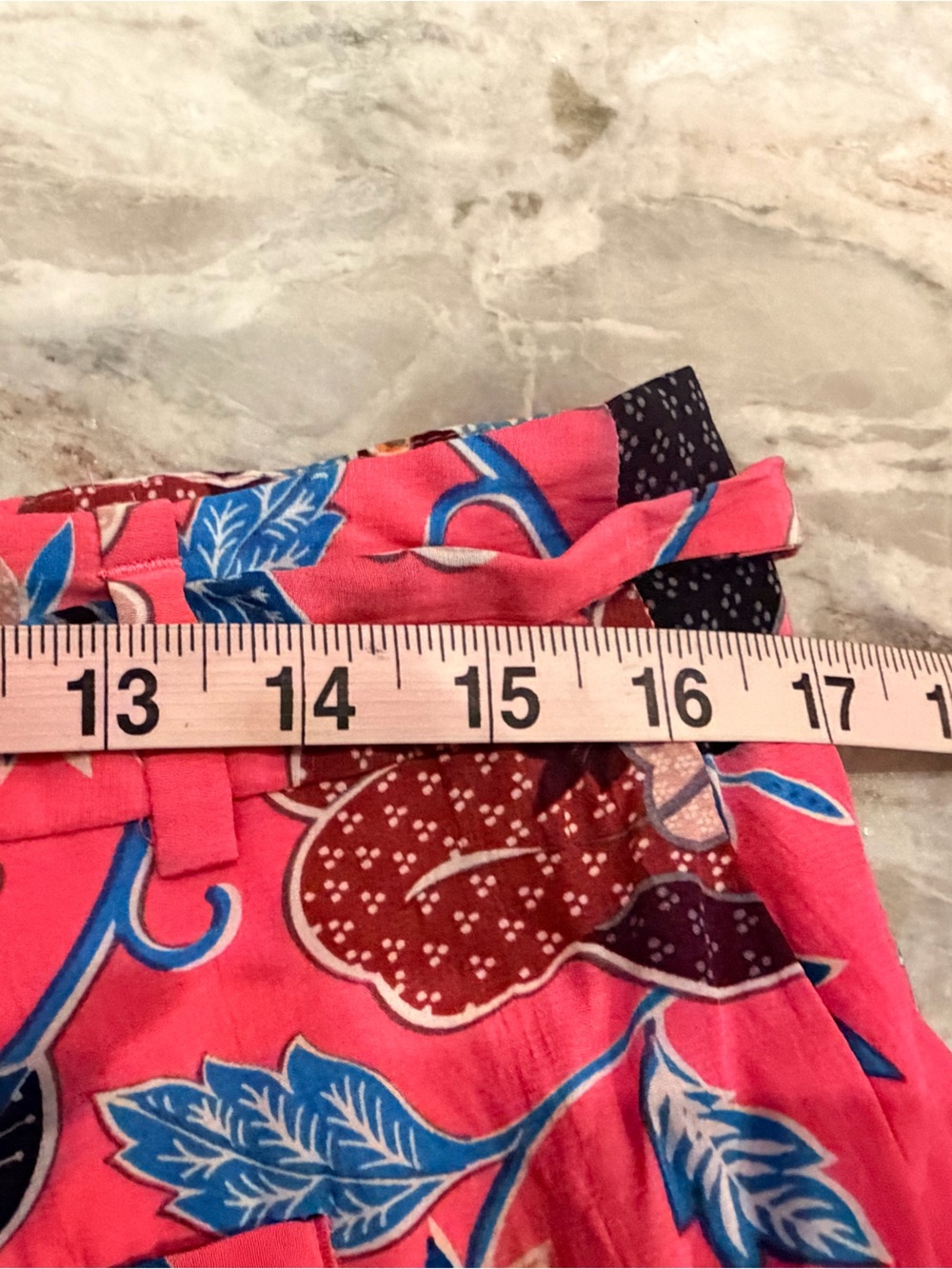 LOFT Pink Floral Butterfly Tie Waist Shorts Size 6 Tropical Resort Rayon - Picture 7 of 8
